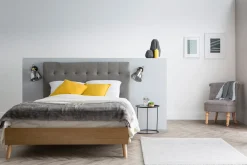 Miliboo Bett für Erwachsene Skandinavisch Holz und Stoff Grau 160 x 200 cm LYNN* Betten Für Erwachsene