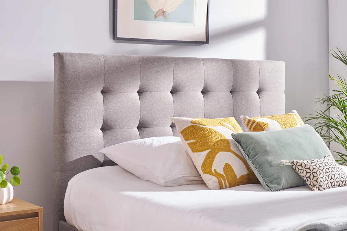 Miliboo Bett mit Schubladen 160x200 cm in hellgrauem Stoff RENO* Betten Für Erwachsene