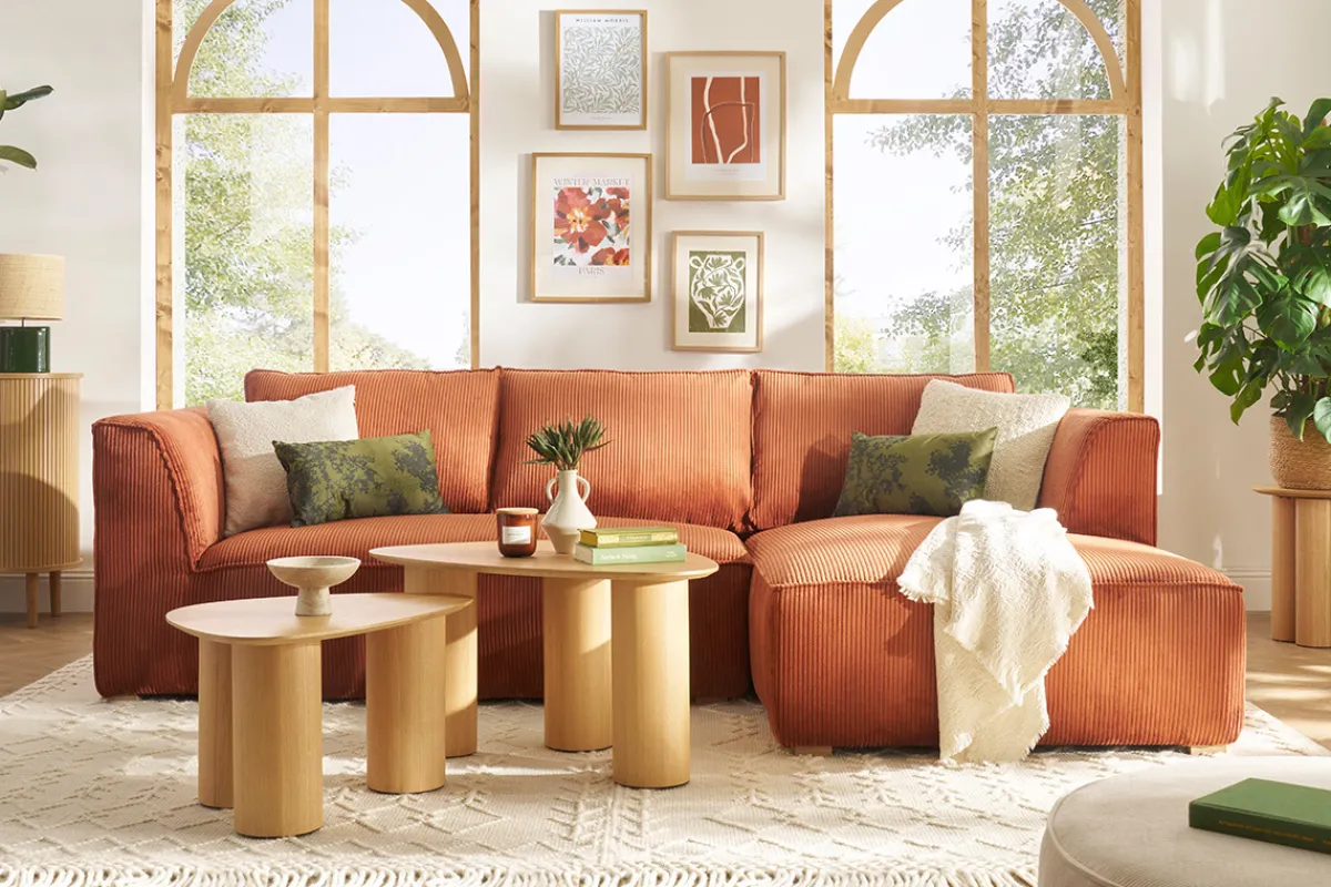 Miliboo Design-Ecksofa rechtseitig aus écrufarbenem Cordstoff aus Samteffekt 3-4 Sitzer PANAM* Ecksofas