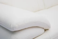 Miliboo Design-Ledersofa cremefarben zwei Plätze Büffelleder TAMARA* Ledersofas