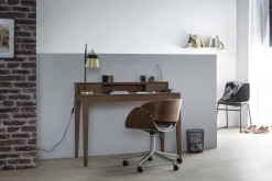Miliboo Design-Schreibtisch mit Fächern aus Nussbaumholz SEKRET* Design-schreibtische