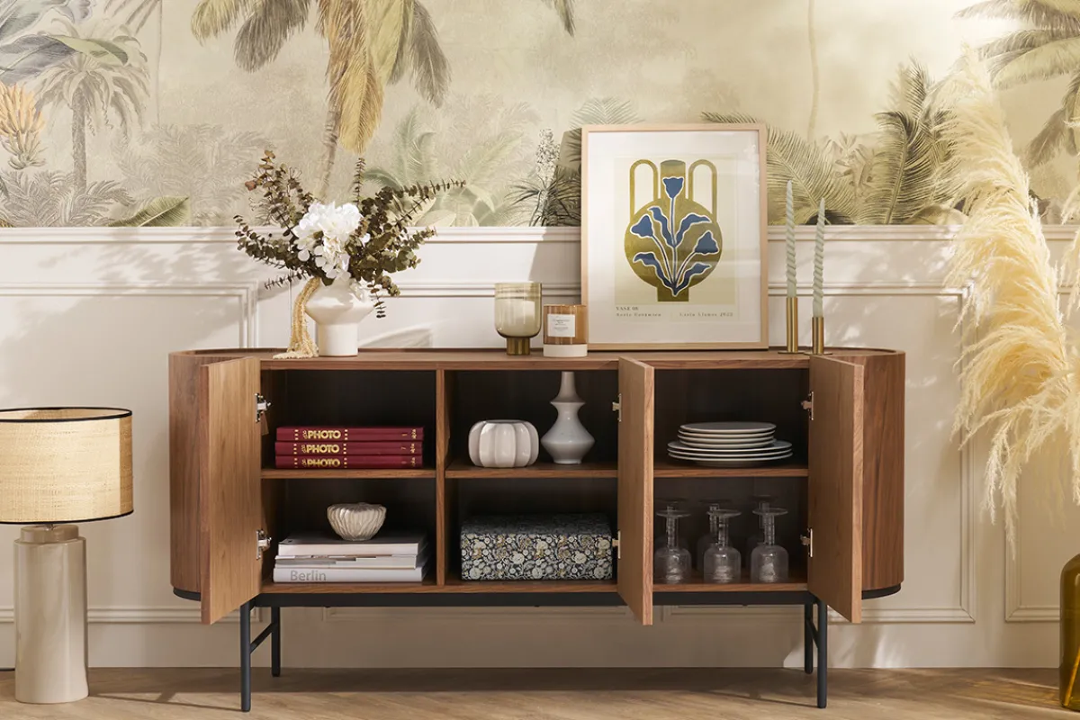 Miliboo Design-Sideboard dunkles Walnussfurnier und schwarzes Metall 3 Türen B160 cm SKYE* Sideboards