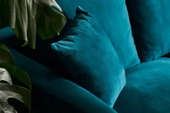 Miliboo Design-Sofa mit petrolblauem Stoff im Samtdesign und schwarzem Metall 3-Sitzer JERRY* Design-sofas