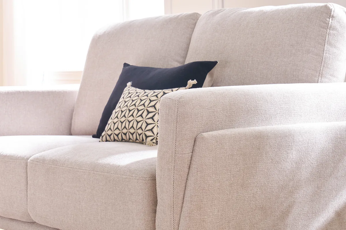 Miliboo Design-Sofa mit Stoff im Samtdesign Beige 2-Sitzer MOSCO* Design-sofas