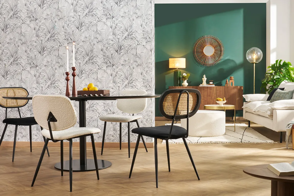 Miliboo Design-Stühle aus schwarzem Samtstoff, Metall und naturfarbenem Rattangeflecht (2er-Set) TOLMA* Design-stühle