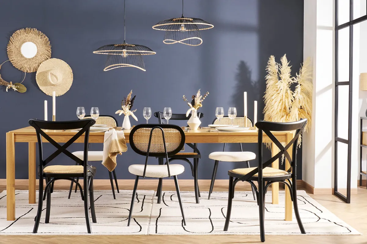 Miliboo Design-Stühle aus Stoff mit Wolleffekt in Off-White, schwarzem Metall und naturfarbenem Rattangeflecht (2er-Set) TOLMA* Design-stühle
