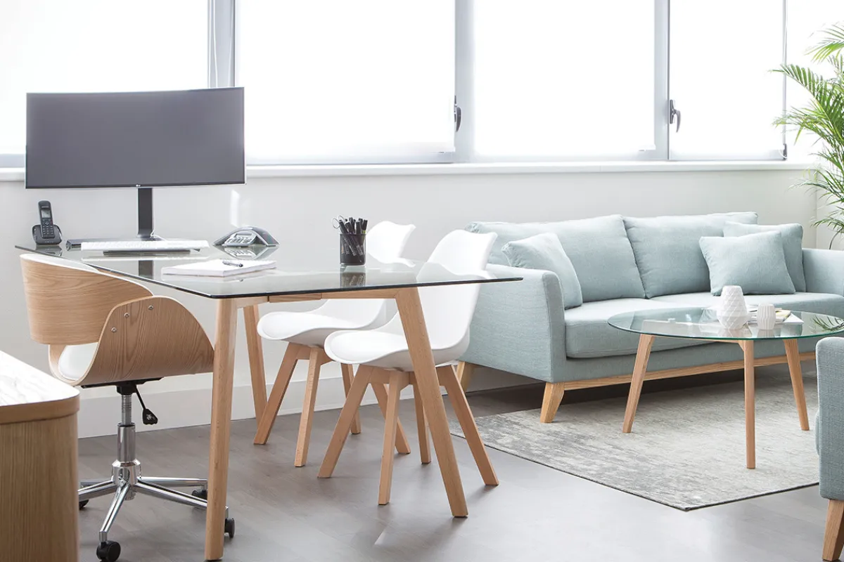 Miliboo Design-Stuhl auf Rollen Weiß und Nussbaum BENT* Bürostühle|Bürostuhl Zum Kleinen Preis
