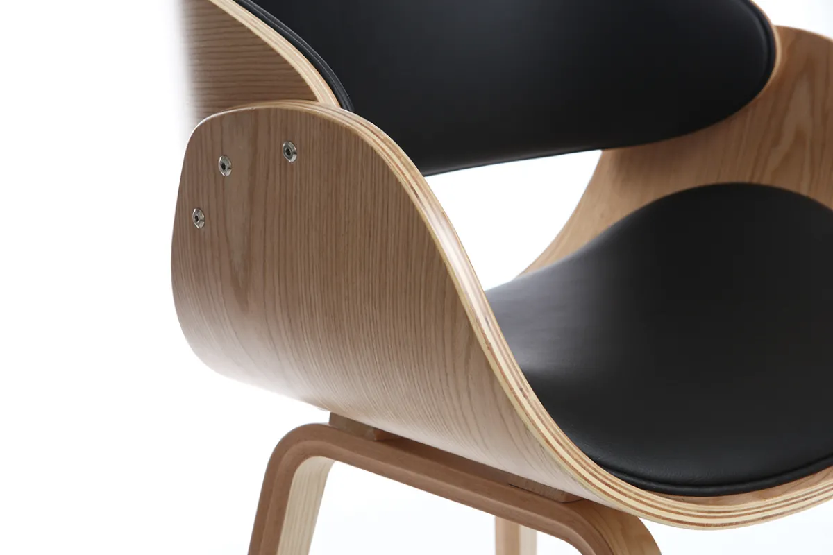 Miliboo Design-Stuhl Schwarz und helles Holz BENT* Design-sessel|Design-stühle