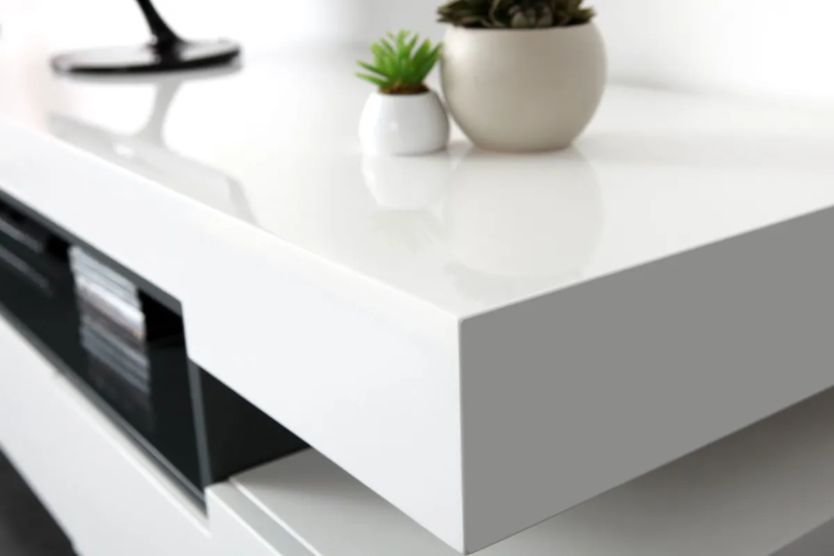 Miliboo Design-TV-Möbel lackiert Weiß glänzend LIVO* Tv-lowboards