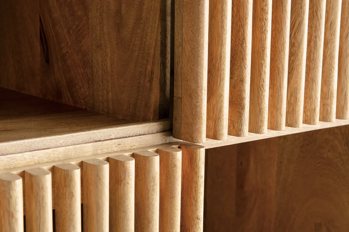 Miliboo Hohe Anrichte aus massivem Mangoholz mit Schiebetüren ALBA* Sideboards
