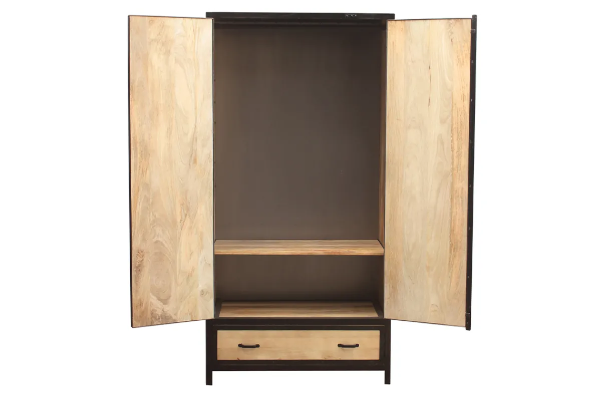 Miliboo Industrieller Mangobaumholz-Schrank INDUSTRIA* Schränke