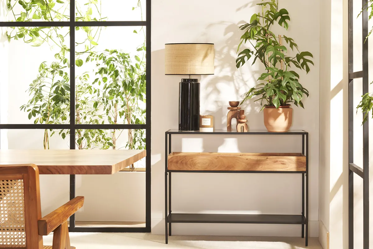 Miliboo Konsole aus schwarzem Metall mit Glasplatte und Fach aus Massivholz L100 cm HAORA* Konsolentische