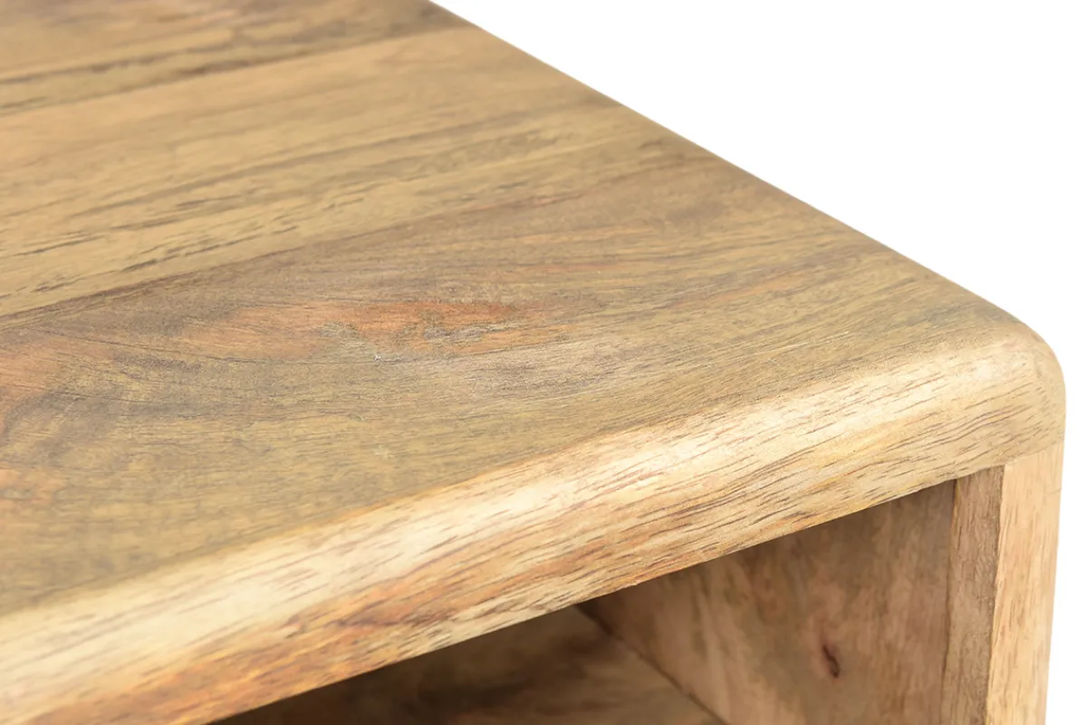 Miliboo Nachttisch mit Ablagefächern aus hellem, massivem Mangoholz mit Gravuren und schwarzem Metall B40 cm MORISSON* Nachttische