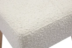 Miliboo Niedriger Hocker aus weißem Stoff mit Bouclé-Wolleffekt und hellem Massivholz H46 cm GUESTA* Barhocker