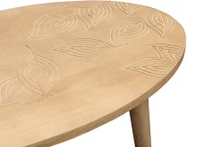 Miliboo Ovaler Couchtisch aus massivem Mangoholz mit Gravur KAFFIR* Couchtische