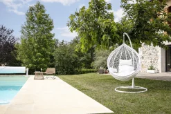 Miliboo Ovaler Hängesessel, weißer Kunststoff MOJO* Design-sessel|Sessel