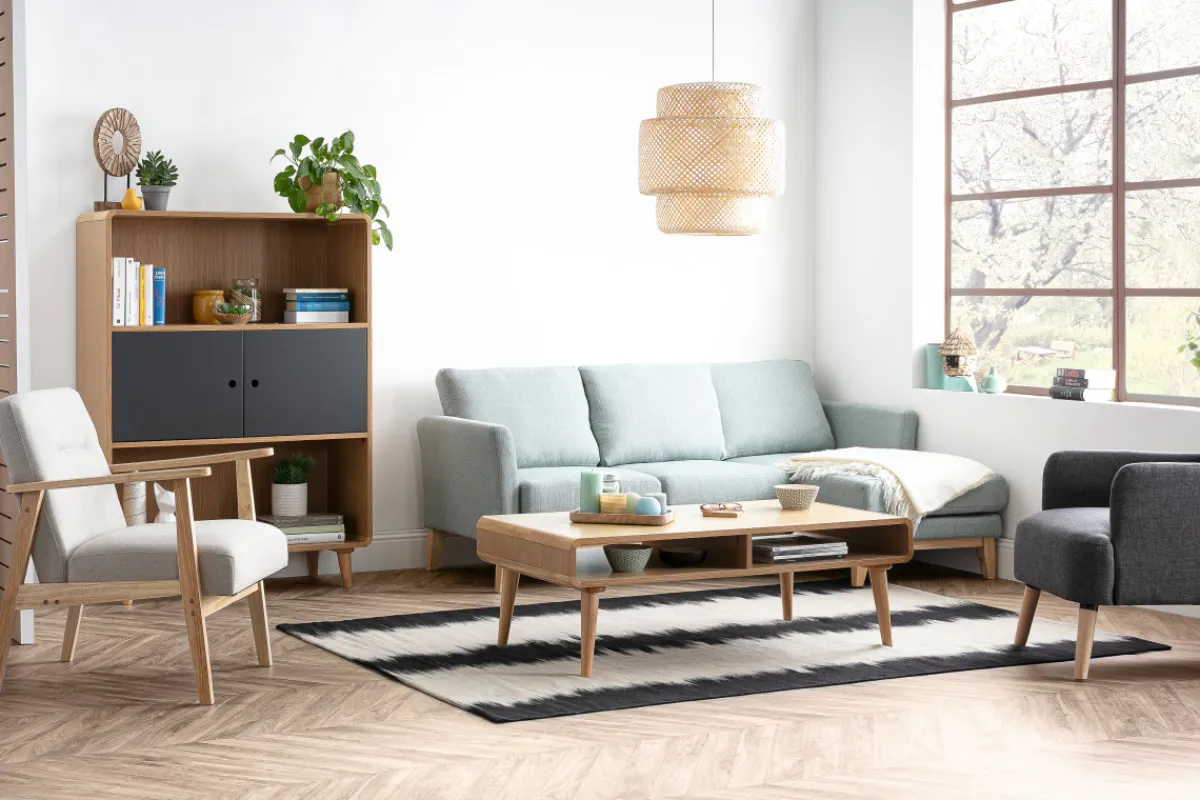 Miliboo Rechtsseitiges Ecksofa 4-Sitzer aus beigem Stoff mit abnehmbaren Bezug und hellem Holz OSLO* Ecksofas