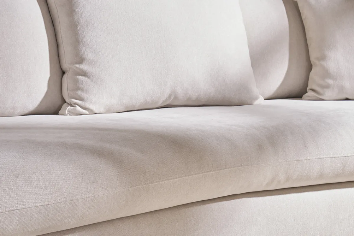 Miliboo Schlafsofa 3-4 Sitzer in hellbeigem Stoff mit Samteffekt und abziehbarem Bezug SACHA* Schlafsofas