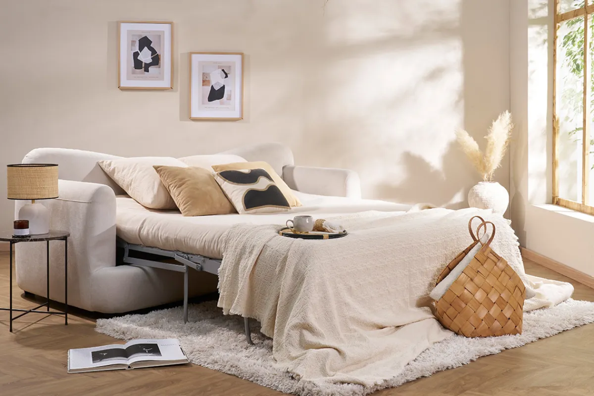 Miliboo Schlafsofa 3-4 Sitzer in hellbeigem Stoff mit Samteffekt und abziehbarem Bezug SACHA* Schlafsofas