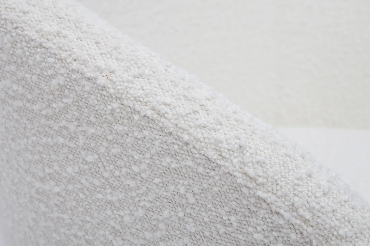 Miliboo Sessel mit weißem Stoffbezug mit Bouclé-Wolleffekt und hellen Holzbeinen OLIVIA* Design-sessel|Sessel