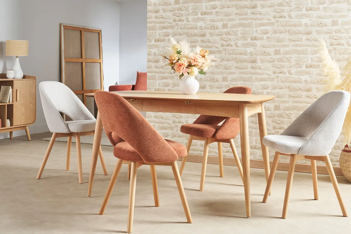 Miliboo Skandinavische Stühle aus Stoff mit strukturiertem Samteffekt in Rostbraun und hellem Holz (2er-Set) COSETTE* Design-stühle