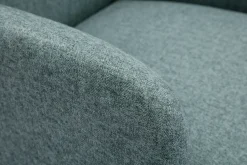 Miliboo Skandinavischer Sessel aus graugrünem Stoff und hellem Holz ISKO* Design-sessel|Sessel