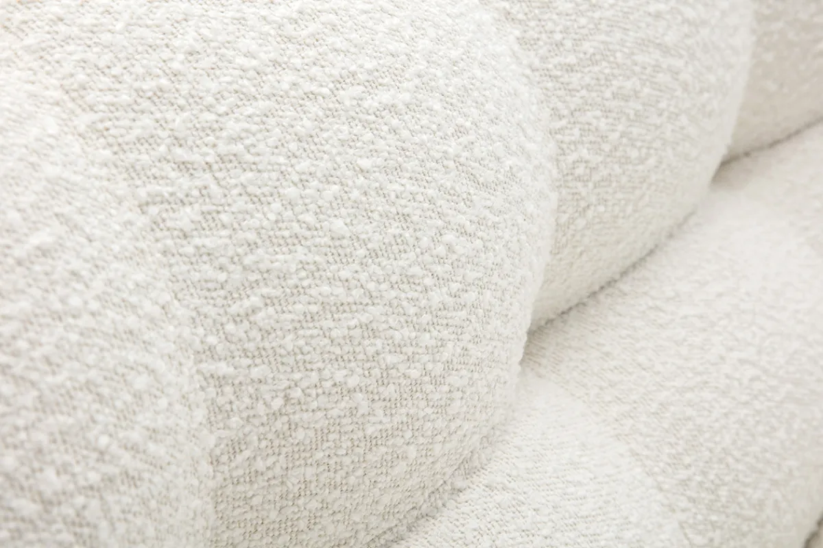 Miliboo Skandinavisches Schlafsofa aus weißem Stoff mit Bouclé-Wolleffekt und hellem Holz 3-Sitzer YUMI* Schlafsofas