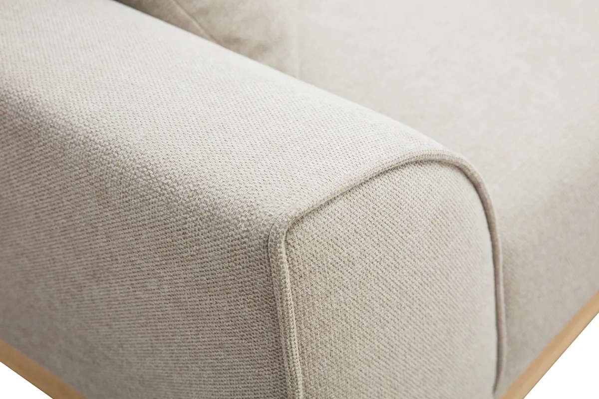 Miliboo Skandinavisches Sofa aus beigem Stoff mit Samteffekt und hellem Holz 3-Sitzer FREEMA* Design-sofas
