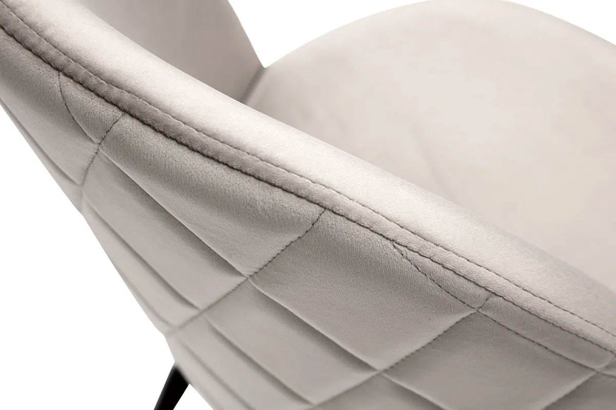 Miliboo Stühle aus taupefarbenem Samt und schwarzem Metall (2er-Set) JOVI* Design-stühle