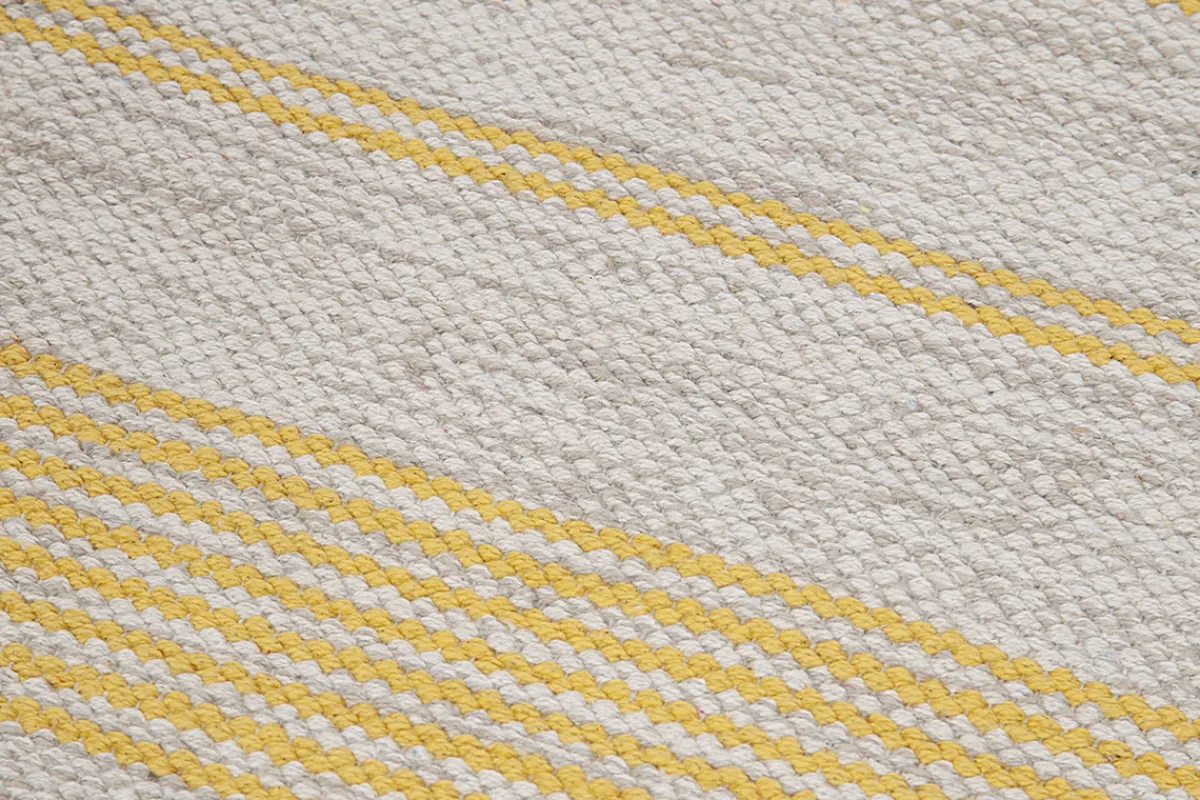 Miliboo Teppich / Bettvorleger rechteckig beige mit gelben Streifen 50 x 80 cm CABOURG* Teppiche|Alle Dekoration