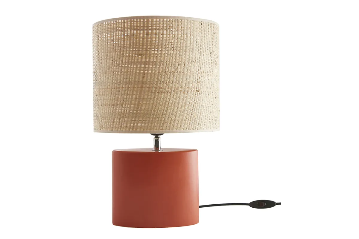 Miliboo Tischleuchte aus Keramik in Terracotta mit Lampenschirm aus naturfarbenem Bast H40 cm TIGA* Tischlampe|Tischlampe