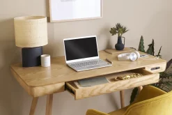 Miliboo Vernetzter Multimedia-Schreibtisch aus massiver Esche CLEVER* Design-schreibtische